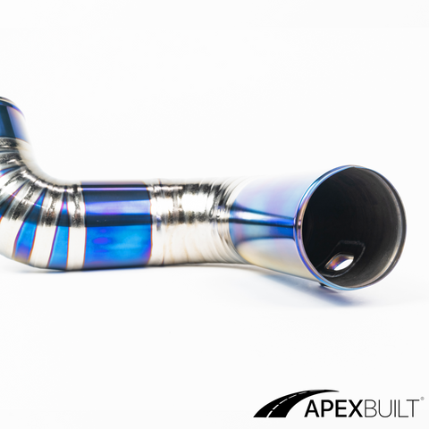 ApexBuilt® BMW F10 M5/F12 M6 Kit de admisión de montaje frontal de titanio (S63TU, 2012-17)